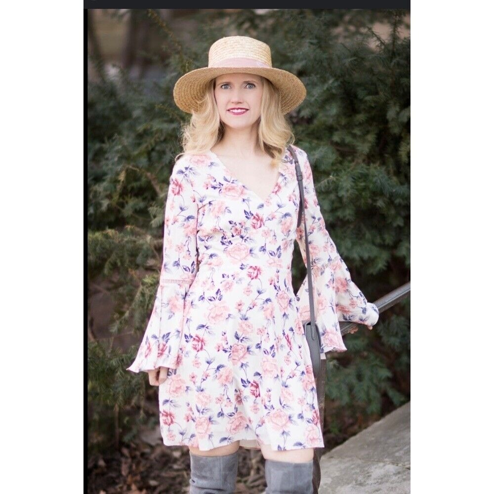 Ella Moon Floral Dress V-Neck Long Bell Sleeve Mini Dress Cottagecore Size‎ M